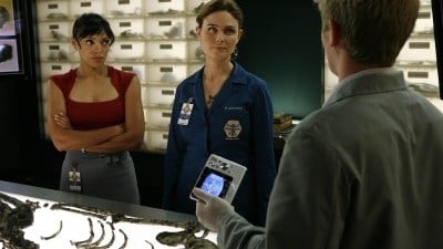 Bones - Emily Deschanel (Dr. Temperance Brennan) and Tamara Taylor (Dr. Camille  Saroyan)