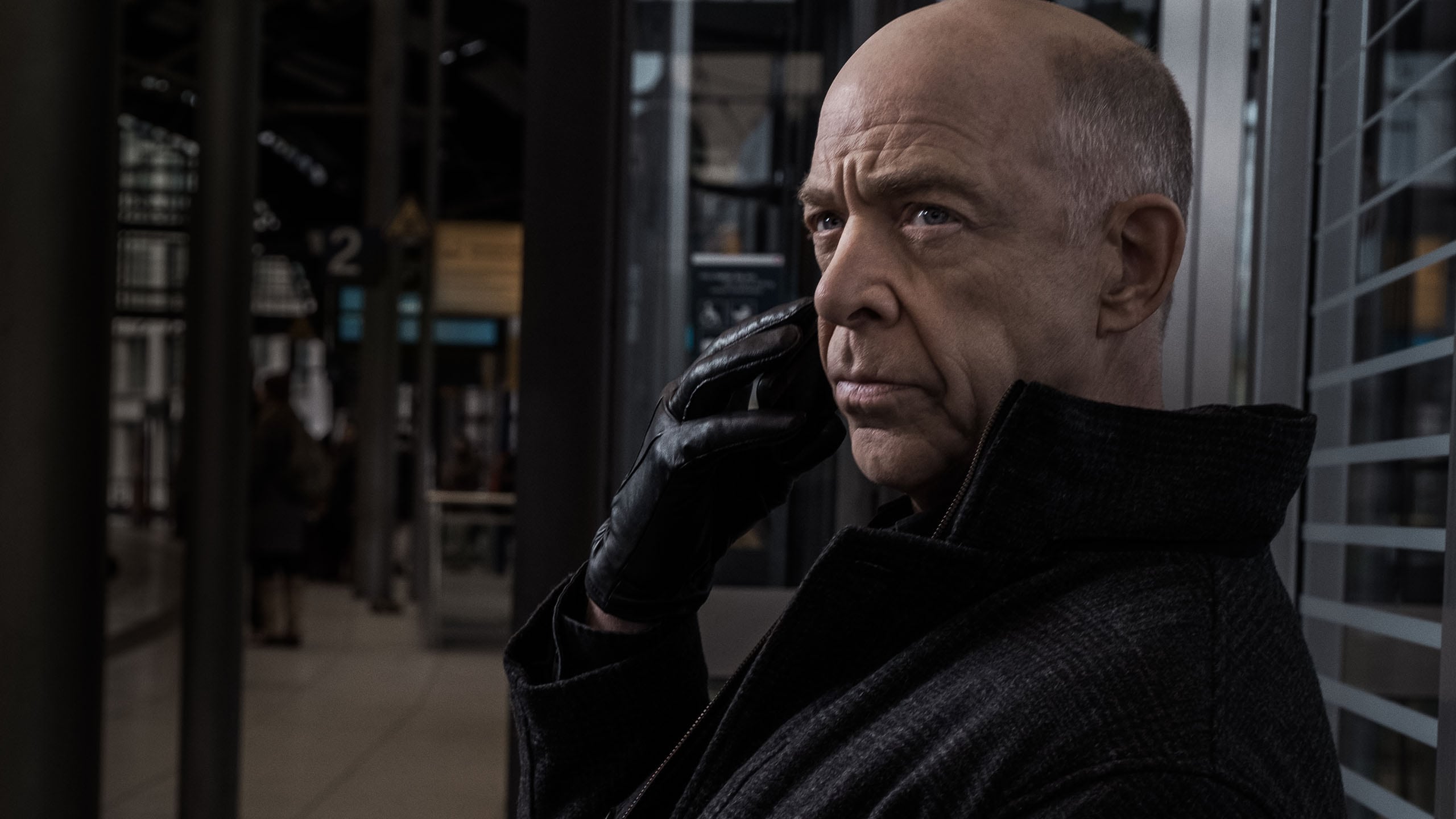 Counterpart Saison 1 Streaming