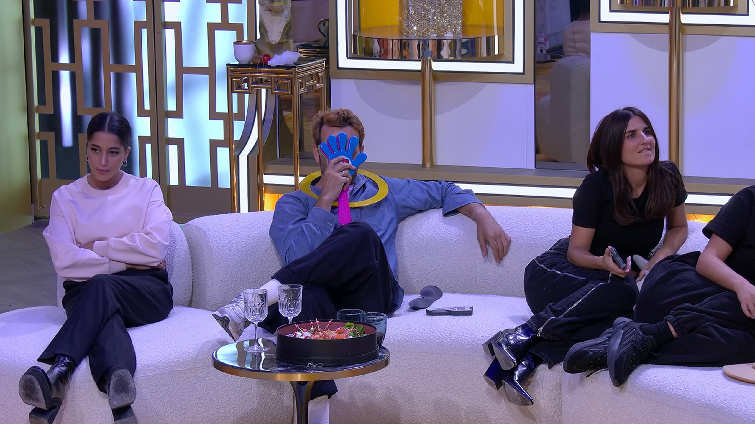 Lol Qui Rit Sort En Streaming Regarder LOL : Qui rit, sort ! saison 3 épisode 4 en streaming complet  VOSTFR, VF, VO | BetaSeries.com