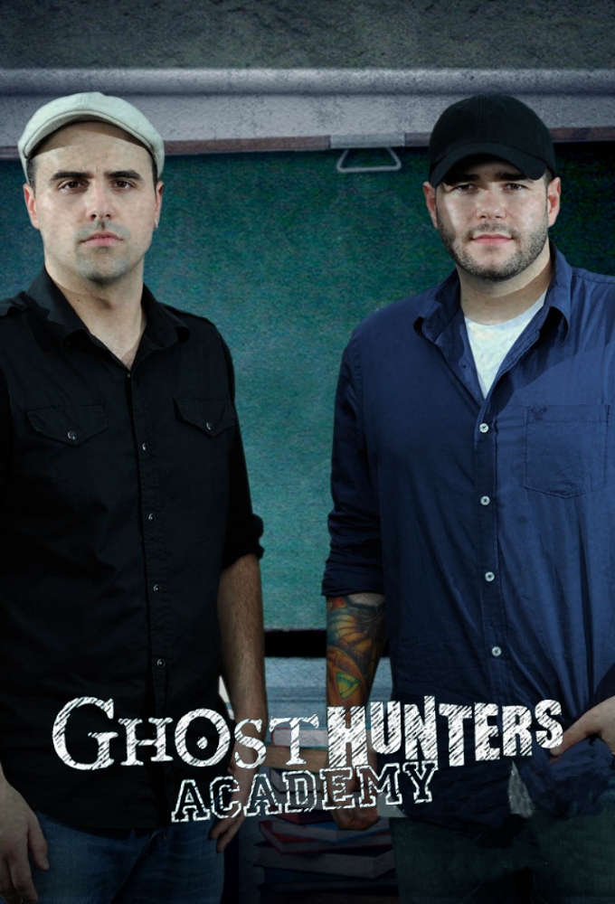 Poster de la serie Ghost Hunters Academy