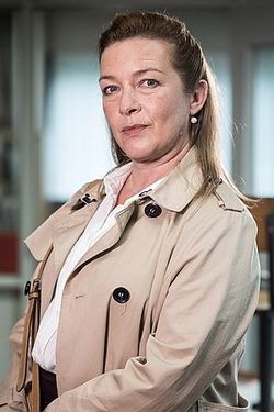 Lice Mother (BE)-Isabelle Van Hecke