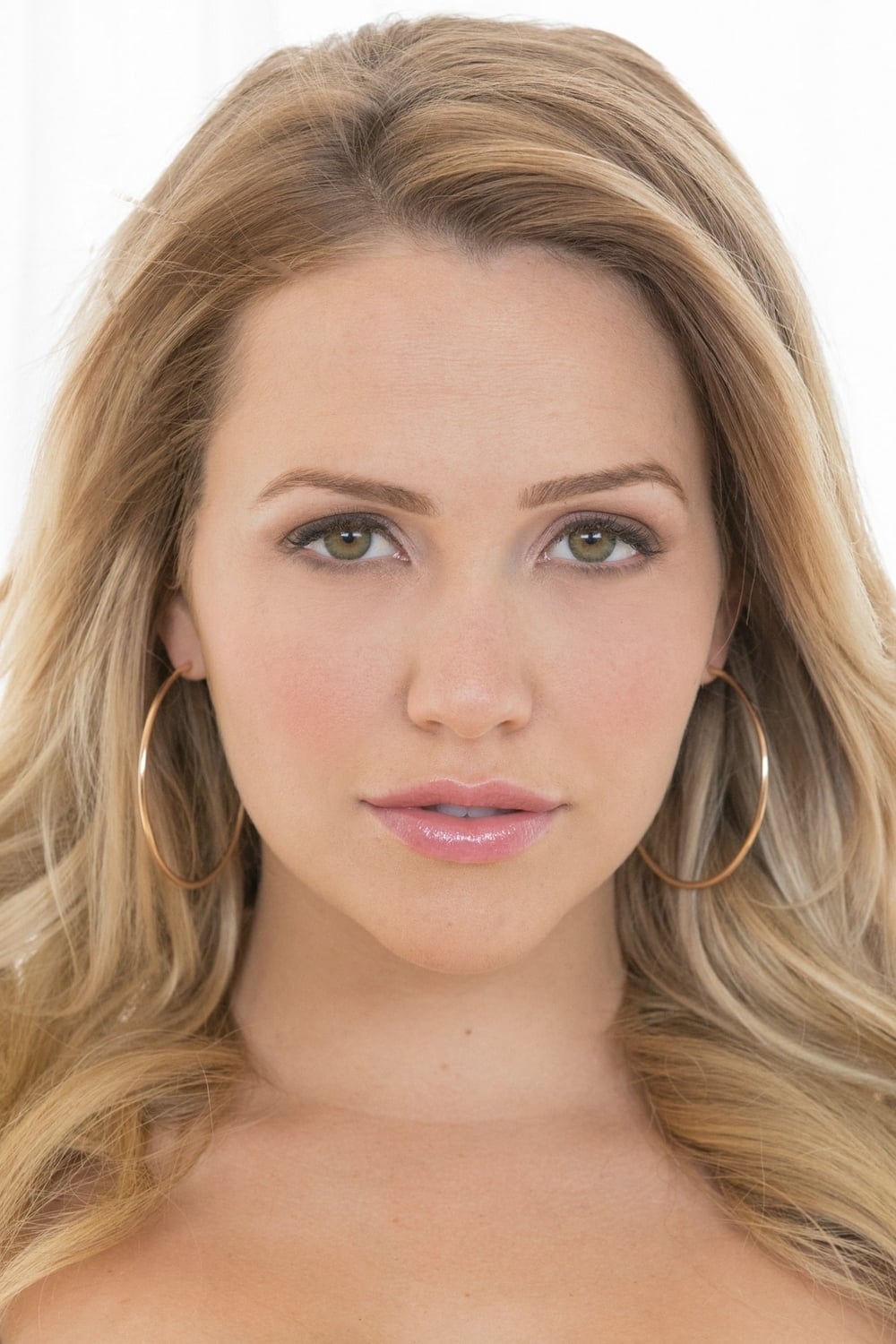 All Mia Malkova series and films | BetaSeries.com