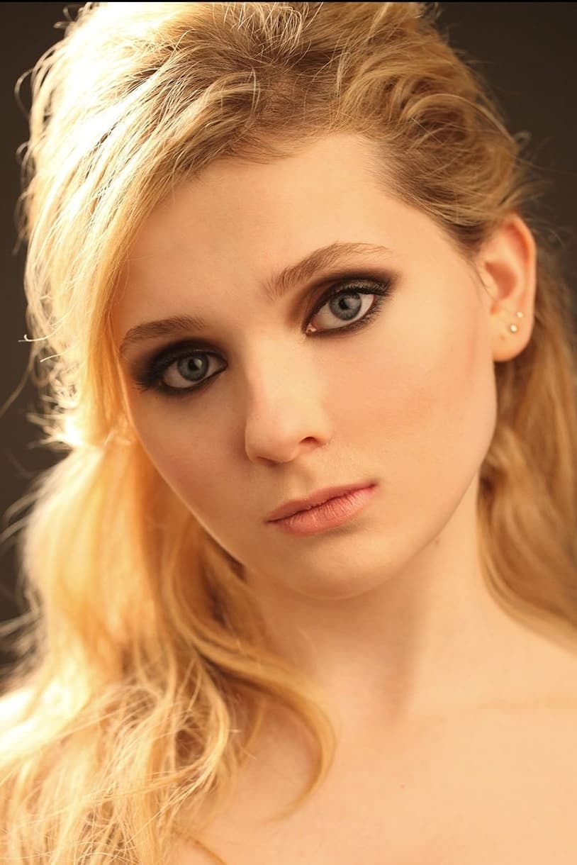 All Abigail Breslin series and films | BetaSeries.com